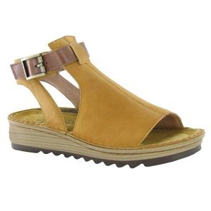 Naot Verbena Sandals genuine leather, tan with brown strap! Size 39 (8 womens)